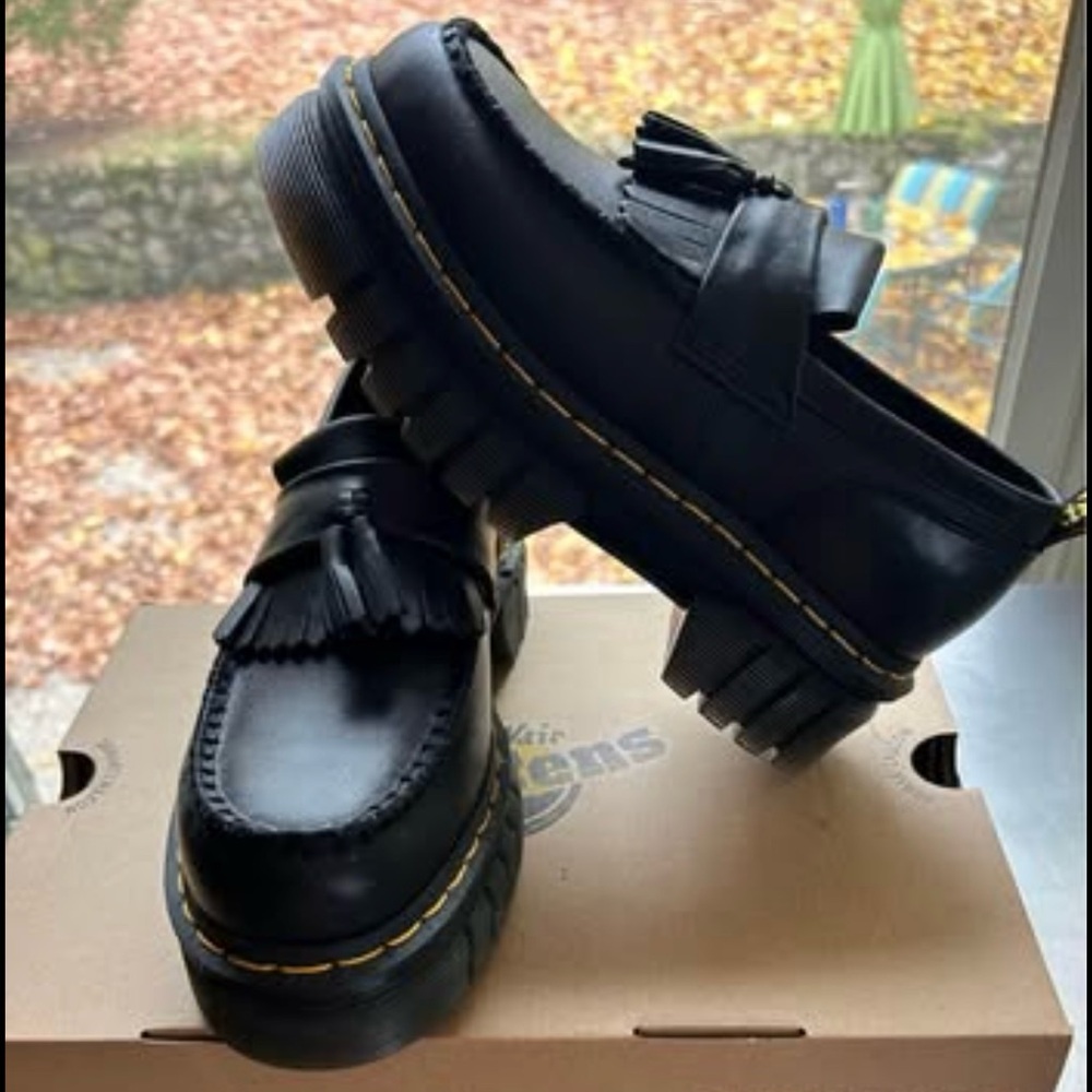 Dr. Martens Platform Loafer Size 8*